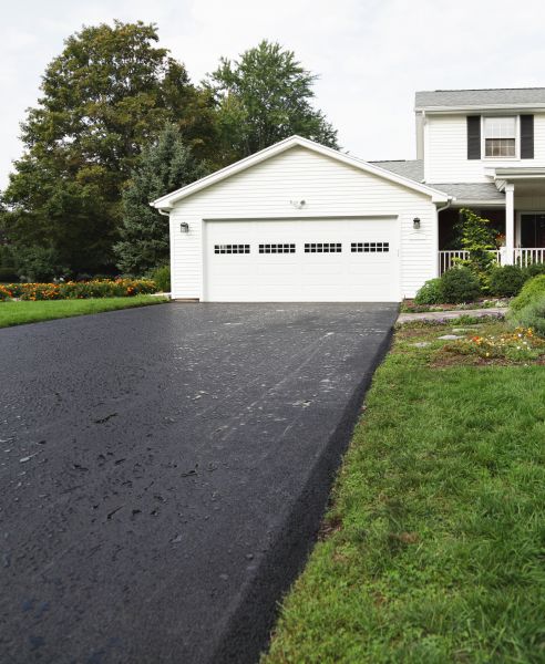 Cost of Blacktop Driveway Paving in Destin