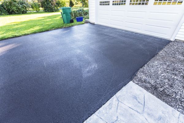 Cost of Blacktop Driveway Service in Destin